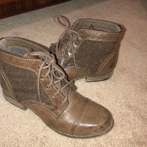 Ankle booties